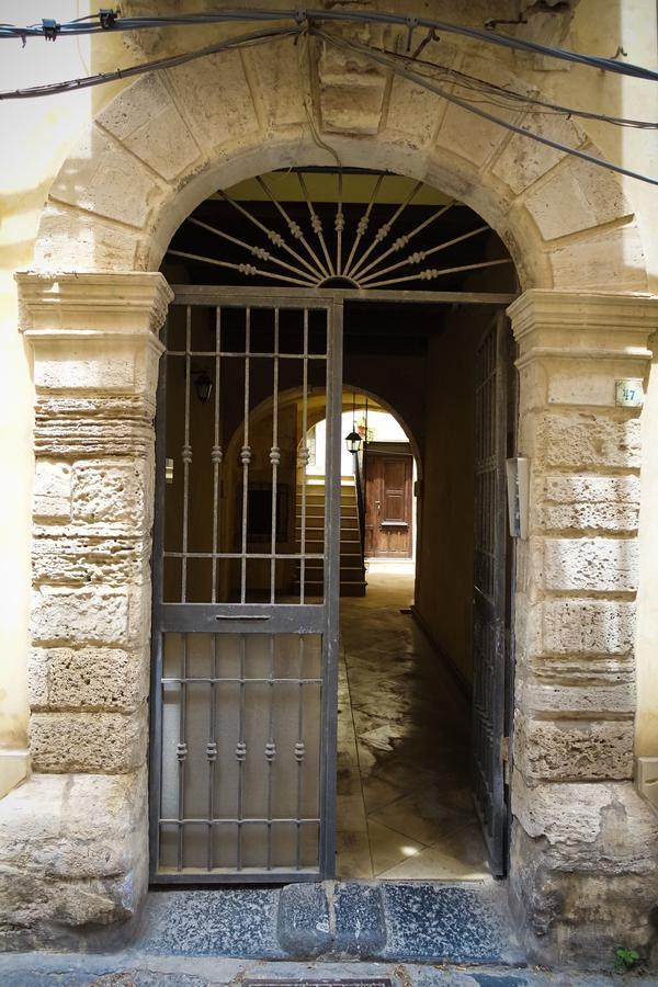 Bed and Breakfast Bb Opera Dei Pupi Syracuse Екстер'єр фото
